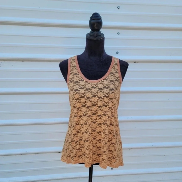H.I.P. Womens Tank Top USA Yellow Floral Sleeveless Stretch Lace Blouse Sz L - Picture 1 of 9